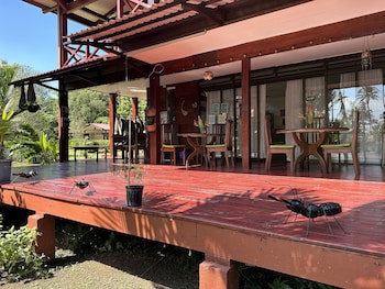 Kenaki Lodge