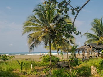 Kenaki Lodge