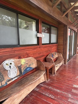 Kenaki Lodge
