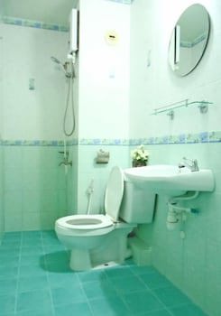 Deluxe At Popular Condo