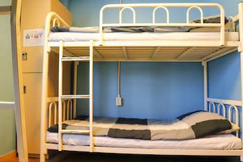 Busan Suk Bak Dot Com Guest House - Hostel