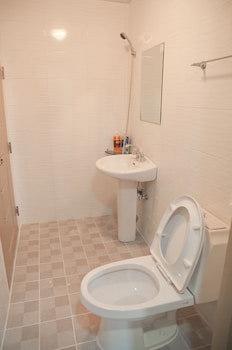Busan Suk Bak Dot Com Guest House - Hostel