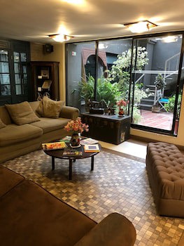 Filatelia Suites & Travel