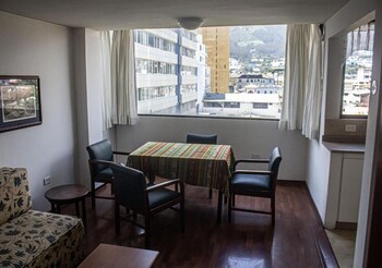 Filatelia Suites & Travel