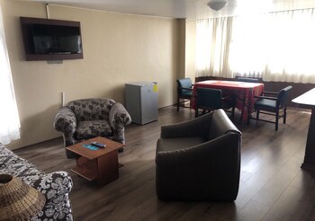 Filatelia Suites & Travel
