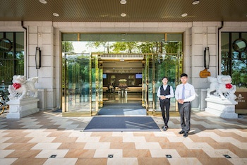 Royal Chiayi Hotel
