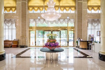 Royal Chiayi Hotel