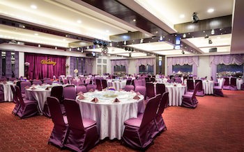 Royal Chiayi Hotel