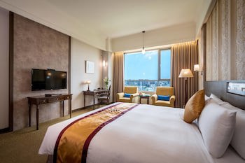 Royal Chiayi Hotel