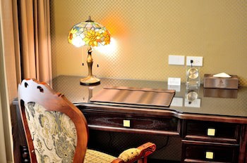 Royal Chiayi Hotel