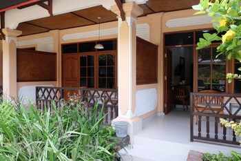 Fat Yogi Cottages