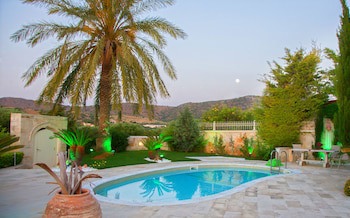 Villa Kokalis Resort