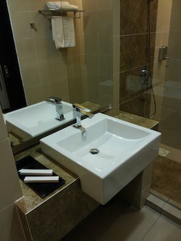 Eminent Hotel