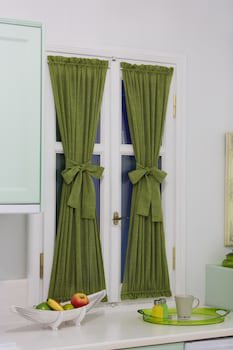 Efchi Suites 1904