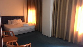 Iris House Hotel