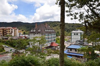 Iris House Hotel