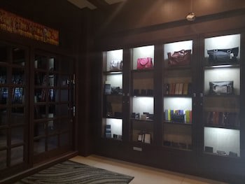 Iris House Hotel