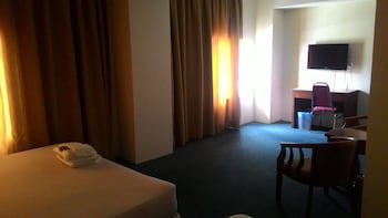Iris House Hotel