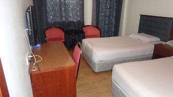 Iris House Hotel