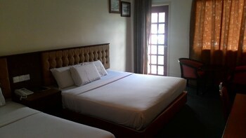 Iris House Hotel