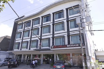 Eloisa Royal Suites