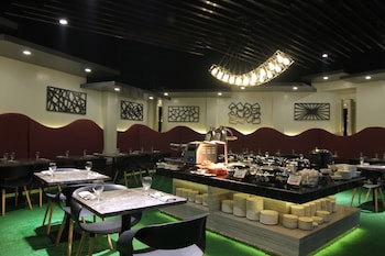 Eloisa Royal Suites