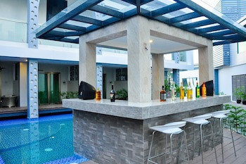 Eloisa Royal Suites