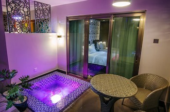 Eloisa Royal Suites