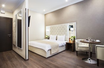 Bonapart Hotel