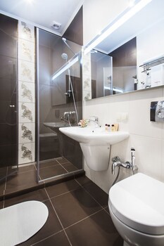 Bonapart Hotel