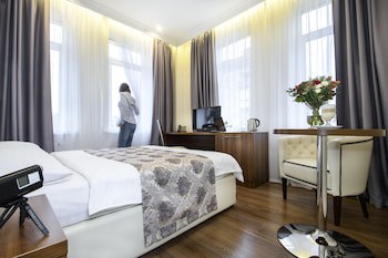Bonapart Hotel