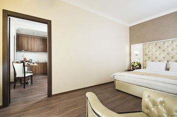 Bonapart Hotel