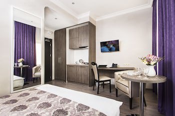 Bonapart Hotel