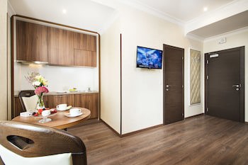 Bonapart Hotel