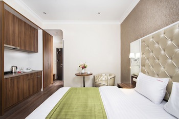 Bonapart Hotel