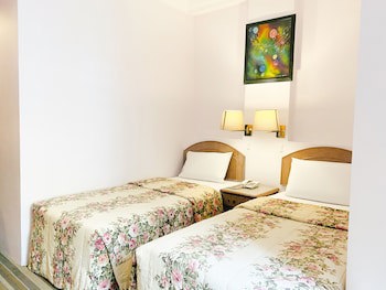 Hotel Rainbow
