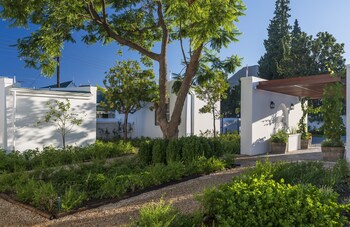 Drostdy Hotel