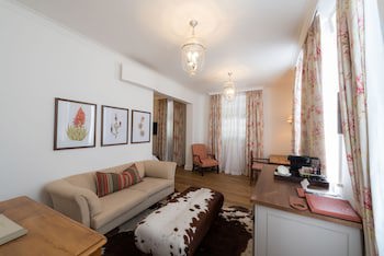 Drostdy Hotel