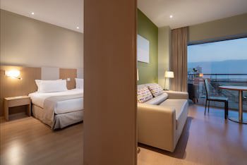 Eurostars Oasis Plaza Hotel