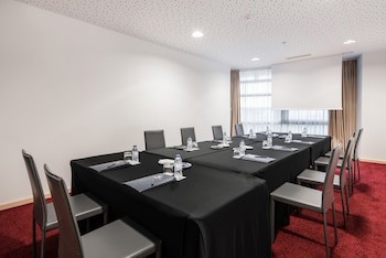 Eurostars Oasis Plaza Hotel