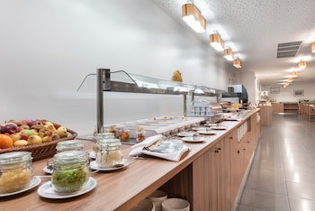 Eurostars Oasis Plaza Hotel