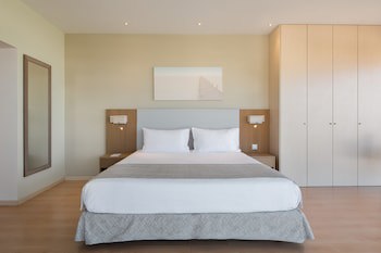 Eurostars Oasis Plaza Hotel