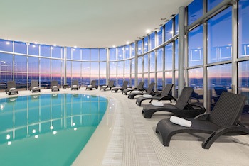 Eurostars Oasis Plaza Hotel