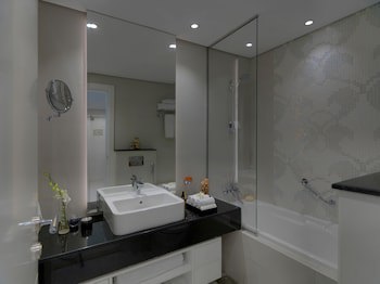 Damac Maison Canal Views