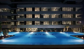 Damac Maison Canal Views
