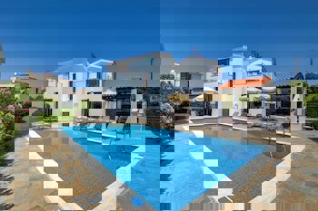 Platzia Beach Villas