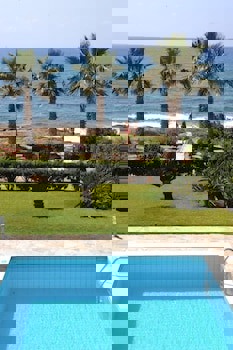 Platzia Beach Villas