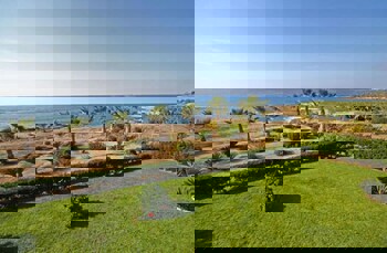 Platzia Beach Villas