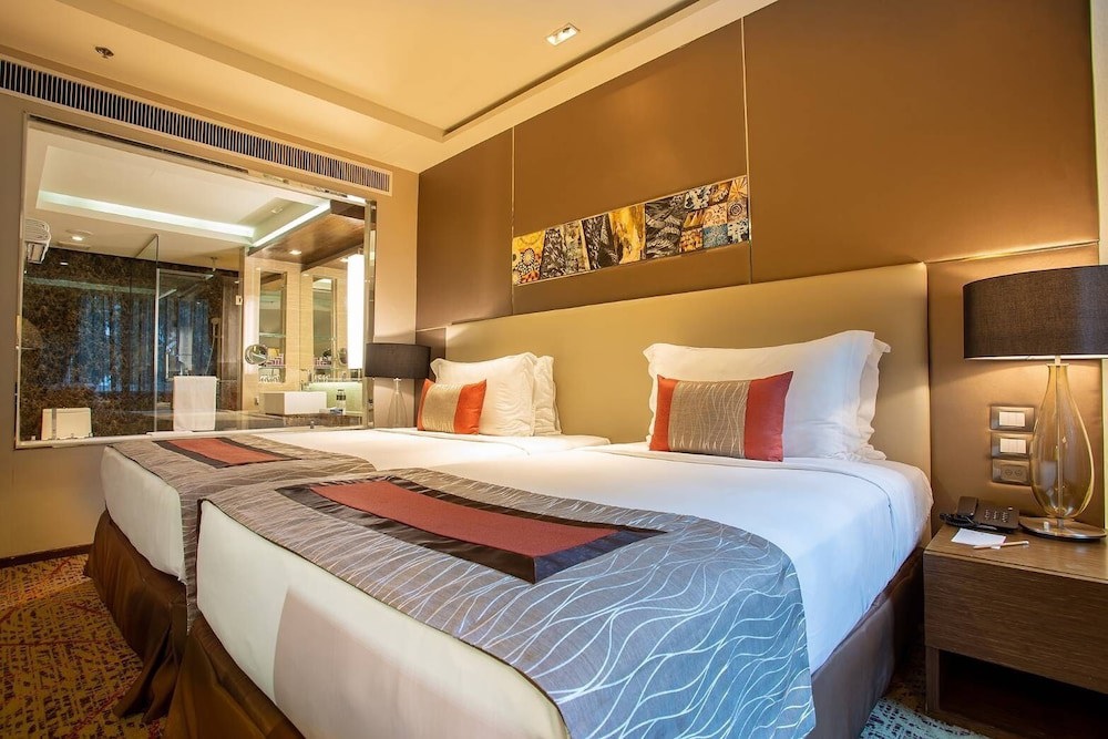 Graceland Bangkok Hotel