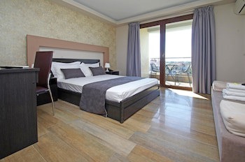 Principal New Leisure Hotel